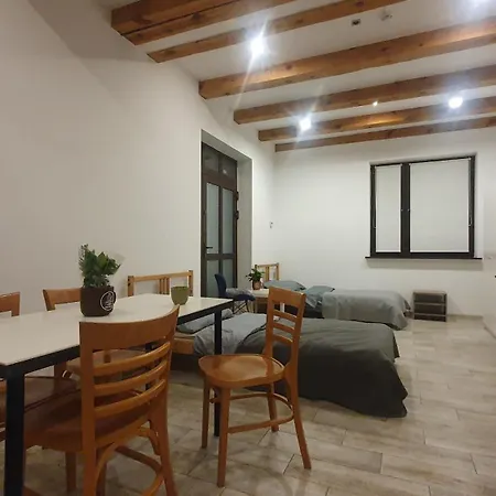 Loft Kwatera Оструда